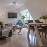 Erzglueck Modernes Dachgeschoss-apartment I Nahe Altstadt I Stellplatz & Waschmaschine Appartement *
