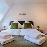 Erzglueck Modernes Dachgeschoss-apartment I Nahe Altstadt I Stellplatz & Waschmaschine Appartement Neuwelt