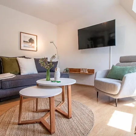 Erzglueck Modernes Dachgeschoss-apartment I Nahe Altstadt I Stellplatz & Waschmaschine Lägenhet