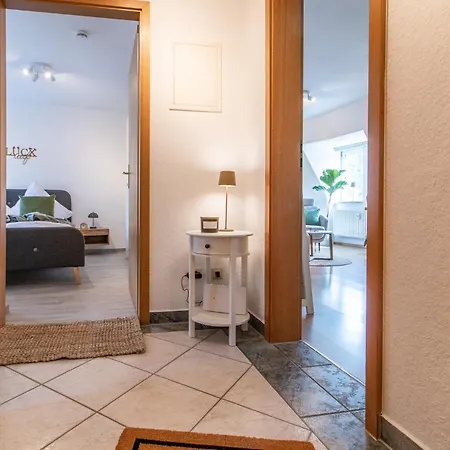Erzglueck Modernes Dachgeschoss-apartment I Nahe Altstadt I Stellplatz & Waschmaschine * Neuwelt